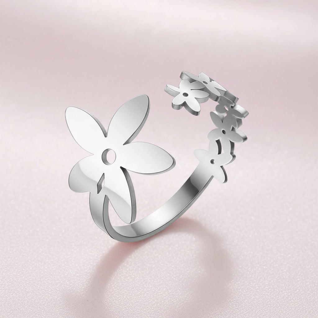 Bague Fleur Argentée Style Bohème