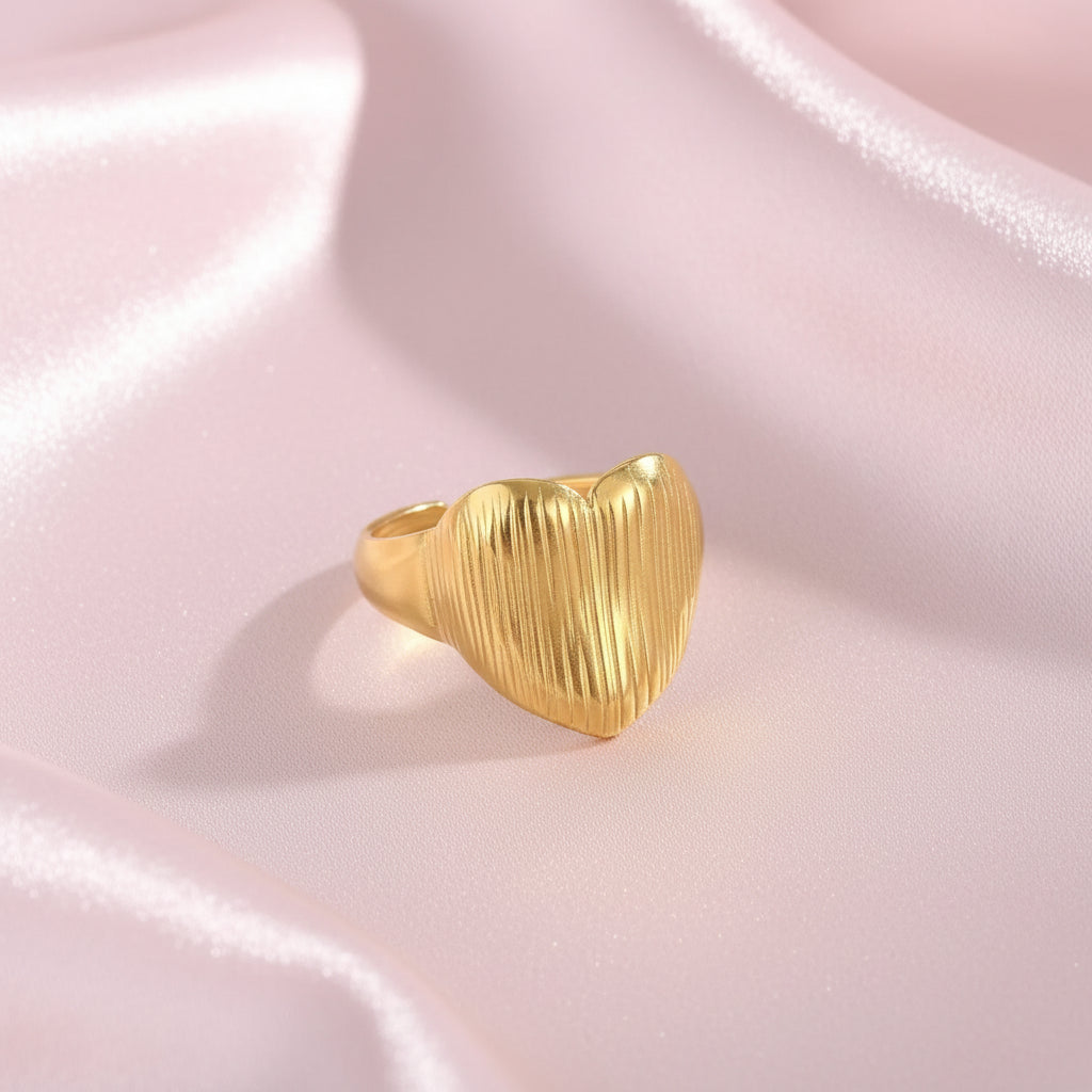 Bague Cœur Brossée – Acier Inoxydable Plaqué Or 18K