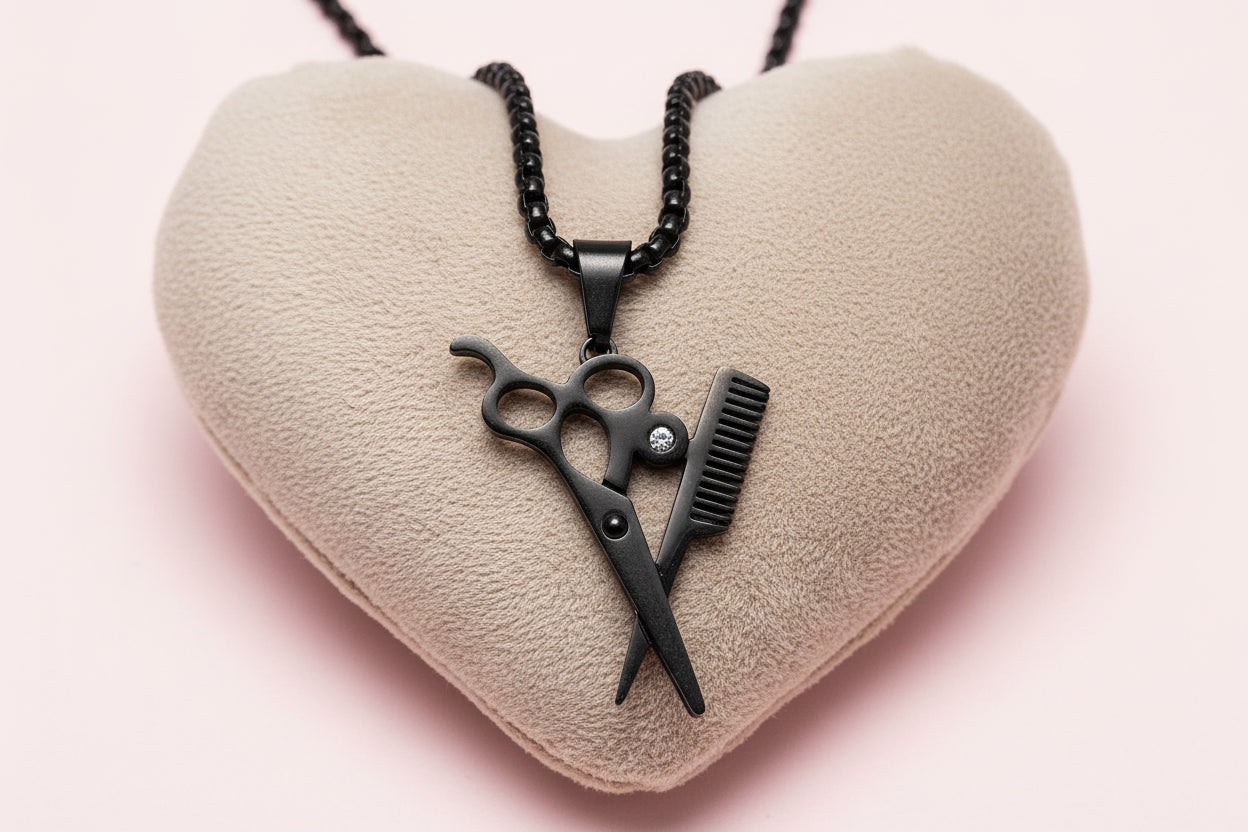 Collier Ciseau et Peigne Noir